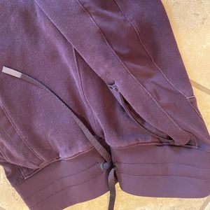 Lululemon sweats